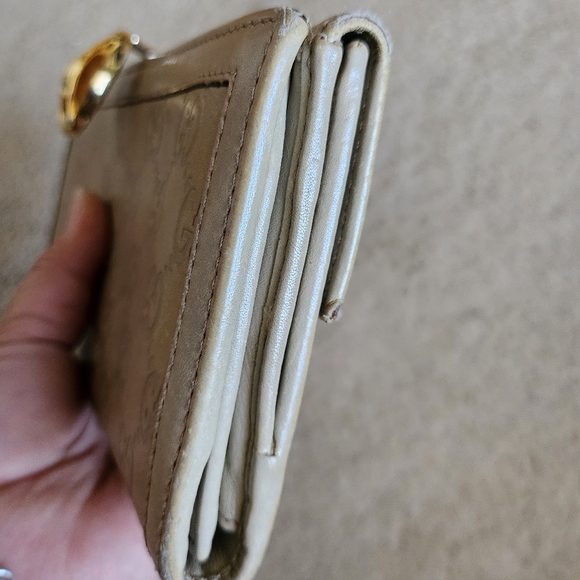 Gucci Ivory Embossed Leather Long Wallet Gold Bamboo Hardware - Picture 13 of 16